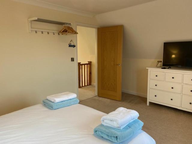 Stylish Contemporary Seaside Holiday Home With 5 Bedrooms, Sea View, Parking And Ev Point Herne Bay Exterior foto