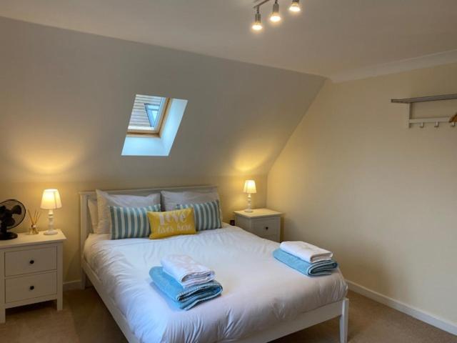 Stylish Contemporary Seaside Holiday Home With 5 Bedrooms, Sea View, Parking And Ev Point Herne Bay Exterior foto